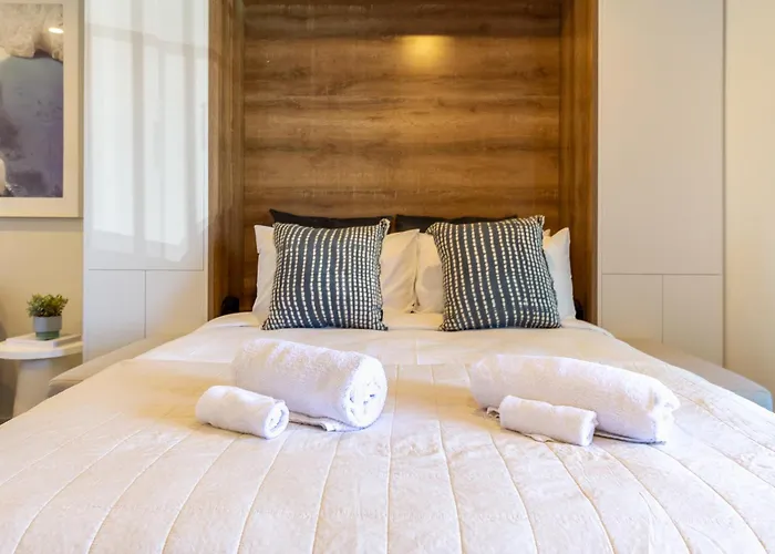 Explore From 8 Wilmer: Upper Level Cozy Studio